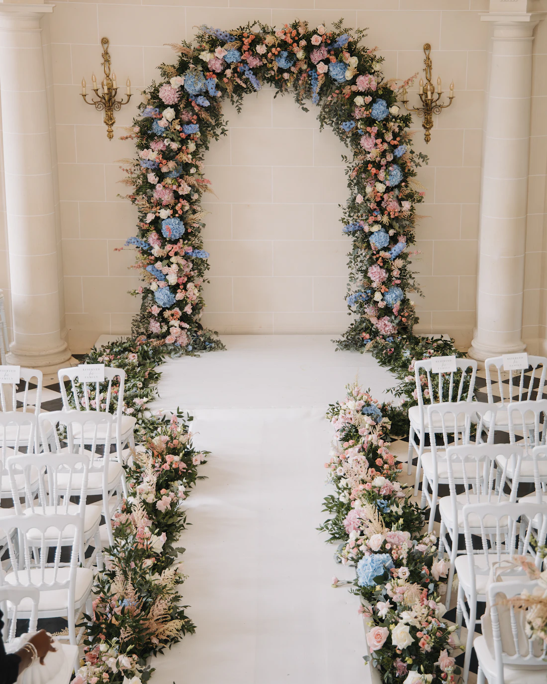 Latar Ivory Wedding